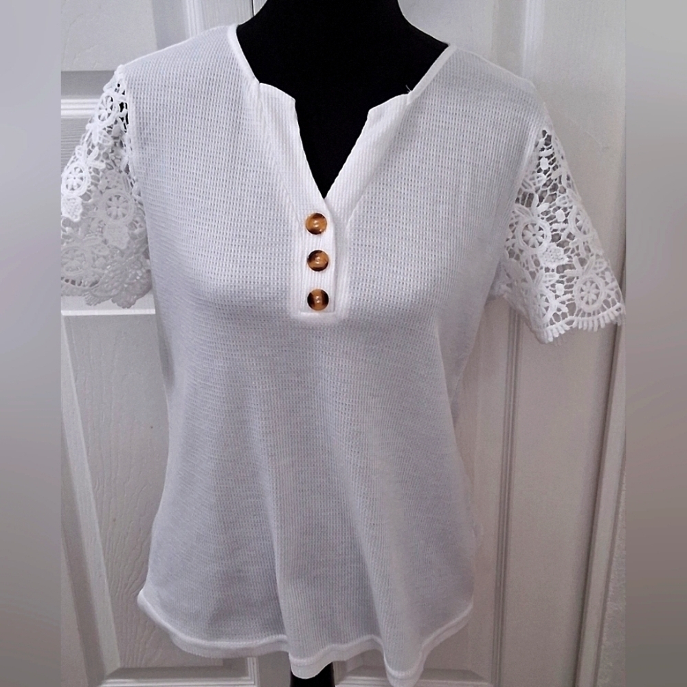 NWOT Waffle Knit White Lace Top  Size M